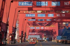 Cảng hàng hóa tại Ninh Ba, tỉnh Chiết Giang, Trung Quốc. (Ảnh: THX/TTXVN)