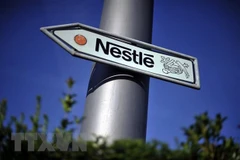 Biểu tượng Nestle tại Vevey, Thụy Sĩ. (Ảnh: AFP/TTXVN)