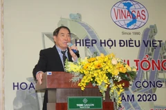 Ông Phạm Văn Công, Chủ tịch Hiệp hội Điều Việt Nam phát biểu khai mạc hội nghị. (Ảnh: Xuân Anh/TTXVN)