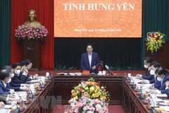 Sáng 23/12, tại Hưng Yên, Thủ tướng Phạm Minh Chính làm việc với lãnh đạo chủ chốt tỉnh Hưng Yên về kết quả kinh tế-xã hội năm 2021; những giải pháp tháo gỡ khó khăn trong sản xuất kinh doanh, đảm bảo an sinh xã hội ứng phó với dịch COVID-19 và giải quyết