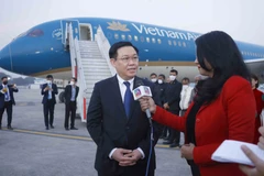 Chủ tịch Quốc hội Vương Đình Huệ trả lời phỏng vấn báo chí Ấn Độ. (Ảnh: Doãn Tấn/TTXVN)