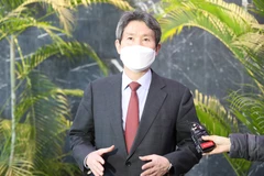 Bộ trưởng Thống nhất Hàn Quốc Lee In-young phát biểu với báo giới tại thủ đô Seoul. (Ảnh: Yonhap/TTXVN)