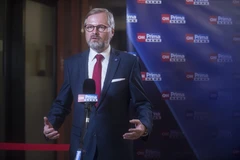 Ông Petr Fiala, lãnh đạo liên minh các đảng trung hữu tại CH Séc, trả lời phỏng vấn báo chí tại Prague ngày 9/10/2021. (Ảnh: AFP/TTXVN)