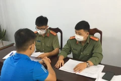 Một vụ xử phạt đưa tin sai sự thật về dịch COVID-19. (Nguồn: TTXVN)