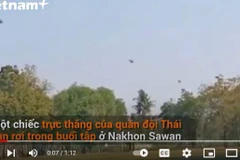 Khoảnh khắc trực thăng quân sự rơi ở Thái Lan, 2 phi công tử nạn