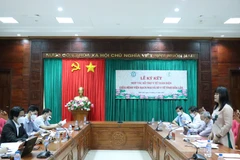 Quang cảnh buổi làm việc giữa Ủy ban Nhân dân tỉnh Đắk Lắk với Tổ công tác của Bộ Y tế về công tác phòng, chống dịch COVID-19 trên địa bàn tỉnh. (Ảnh: Tuấn Anh/TTXVN) 