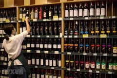 Rượu vang Australia được bày bán tại Bắc Kinh, Trung Quốc ngày 18/8/2020. (Ảnh: AFP/TTXVN) 