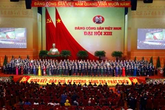 Ban Chấp hành Trung ương Đảng khóa XIII ra mắt Đại hội. (Ảnh: TTXVN)