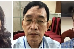 Các bị can (từ trái qua phải) gồm: Vũ Liên Oanh, nguyên Giám đốc Sở GD&ĐT tỉnh Quảng Ninh; Ngô Vui, nguyên Trưởng phòng Kế hoạch Tài chính và Hà Huy Long, nguyên phó Phòng Kế hoạch Tài chính thuộc Sở GD&ĐT tỉnh Quảng Ninh. (Ảnh: Bộ Công an) 