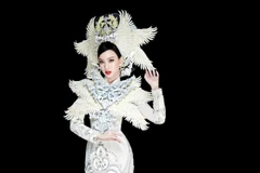 Miss Intercontinental: Ngắm trang phục dân tộc nặng 30kg của Ái Nhi