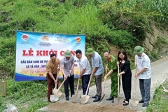 Khởi công cây cầu dân sinh vượt lũ tại thôn Ma Ngán Sán, xã Tả Ván, Quản Bạ, Hà Giang. (Ảnh: TTXVN phát)