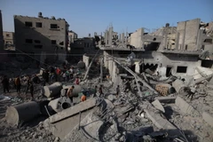 Cảnh đổ nát sau các cuộc không kích của Israel xuống Dải Gaza ngày 2/4/2024. (Ảnh: THX/TTXVN)