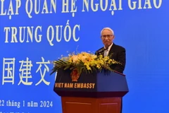 Đại sứ Phạm Sao Mai phát biểu tại Lễ kỷ niệm. (Ảnh: TTXVN)