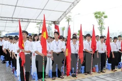 Ngày mai, học sinh cả nước sẽ tưng bừng khai giảng năm học mới. (Ảnh: TTXVN)