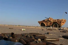 Các lực lượng ủng hộ Chính phủ Libya trong chiến dịch truy quét IS tại Sirte ngày 3/8/2016. (Ảnh: AFP/ TTXVN)