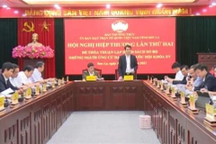 Ông Vi Đức Thọ, Chủ tịch Ủy ban Mặt trận Tổ quốc Việt Nam tỉnh Sơn La, phát biểu tại Hội nghị. (Ảnh: TTXVN phát)