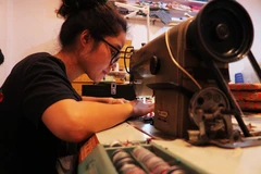 Bùi Hạnh Nguyên, người sáng lập 'Touched.Studio-Xưởng Chạm' (Ảnh: Bích Hà/Vietnam+)