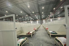 Một bệnh viện dã chiến ở Bình Dương. (Ảnh: Chí Tưởng/TTXVN)