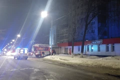 Lực lượng chức năng tại khu vực xảy ra vụ nổ. (Nguồn: En24news)