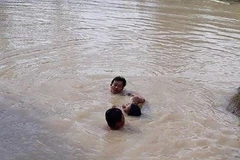 Thừa Thiên-Huế: Hai cháu bé tử vong do đuối nước ở ao cá sau nhà