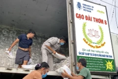 Đa dạng các hoạt động hỗ trợ người nghèo bị ảnh hưởng do dịch COVID-19