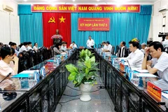 Bí thư Tỉnh ủy, Chủ tịch Ủy ban Bầu cử tỉnh Bến Tre Phan Văn Mãi phát biểu tại kỳ họp. (Ảnh: Trần Thị Thu Hiền/TTXVN)