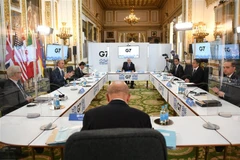 Ngoại trưởng Canada Marc Garneau, Ngoại trưởng Anh Dominic Raab, Ngoại trưởng Nhật Bản Toshimitsu Motegi, Cao ủy châu Âu phụ trách đối ngoại Josep Borrell, Ngoại trưởng Italy Luigi Di Maio, Ngoại trưởng Mỹ Antony Blinken, Ngoại trưởng Đức Heiko Maas và Ng