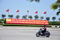 Quảng Nam trang hoàng đường phố chào mừng ngày hội lớn. (Ảnh: Trần Tĩnh/TTXVN)