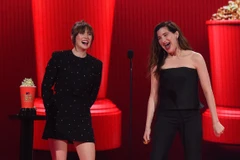 Elizabeth Olsen và Kathryn Hahn. (Nguồn: Getty Images)