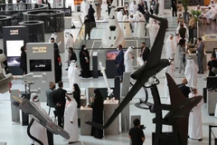 Quang cảnh Triển lãm Quốc phòng quốc tế (IDEX) lần thứ 15 tại Abu Dhabi. (Nguồn: AP)