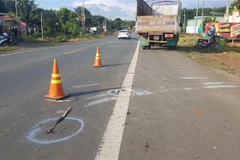 Một vụ tai nạn giao thông trên Quốc lộ 14. (Nguồn: TTXVN)