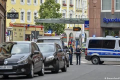 Cảnh sát phong tỏa hiện trường vụ tấn công bằng dao. (Nguồn: AFP)