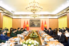 Bộ trưởng Ngô Xuân Lịch tiếp Bộ trưởng Triệu Khắc Chí và các thành viên trong đoàn Trung Quốc. (Nguồn: Qdnd.vn)