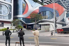 Khách sạn Jin Bei, một trong 4 khách sạn tại Sihanoukville đã bị phong tỏa vì liên quan tới sự cố lây nhiễm COVID-19 cộng đồng ngày 20/2. (Ảnh: Trần Long/Vietnam+)