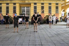 Các đối tượng tại Cơ quan công an tỉnh Bắc Ninh. (Ảnh: Thanh Thương/TTXVN)