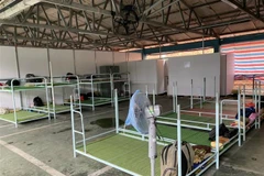 Một doanh nghiệp trong khu công nghiệp ở Cần Thơ bố trí chỗ ở cho lao động 'vừa cách ly, vừa sản xuất' tại doanh nghiệp. (Ảnh: Thu Hiền/TTXVN)