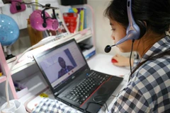 Học sinh học trực tuyến. (Ảnh: Thanh Tùng/TTXVN)