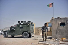 Lực lượng an ninh Afghanistan gác tại thành phố Kandahar. (Ảnh: AFP/TTXVN)