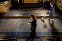 Các nhà khoa học sử dụng công nghệ quét radar xuyên lòng đất để khảo sát ngôi mộ. (Nguồn: bbc.com)