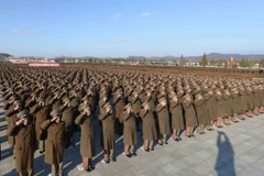 Binh sỹ quân đội Triều Tiên tại lễ tuyên thệ trung thành với nhà lãnh đạo Triều Tiên Kim Jong-un tại Bình Nhưỡng ngày 14/2. (Nguồn: Yonhap/TTXVN)