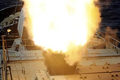Khu trục hạm Grigorovich phóng một tên lửa. (Nguồn: Southfront.org) 