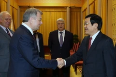 Chủ tịch nước Trương Tấn Sang tiếp ông Artamonov Anatoliy, Thống đốc tỉnh Kaluga, Liên bang Nga, sang thăm và làm việc tại Việt Nam. (Ảnh: Nguyễn Khang/TTXVN)