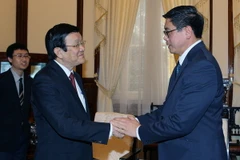 Chủ tịch nước Trương Tấn Sang tiếp Ngài Ng Teck Hean, Đại sứ Cộng hòa Singapore đến chào từ biệt nhân dịp kết thúc nhiệm kỳ công tác tại Việt Nam. (Ảnh: Nguyễn Khang/TTXVN)