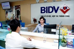 Giao dịch tại BIDV. (Ảnh: CTV)