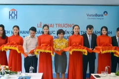 Lễ cắt băng khai trương dịch vụ thanh toán trực tuyến qua thẻ khám chữa bệnh. (Ảnh: CTV)