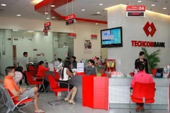 Giao dịch tại Techcombank. (Ảnh: CTV)