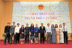 Lào muốn tiếp tục đầu tư xây Trung tâm Thương mại Lào-Việt tại Cần Thơ