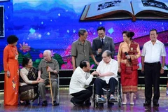 “Tình sâu hơn nước Hồng Hà, Cửu Long” tôn vinh quan hệ Việt-Lào