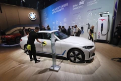 BMW tung ra mẫu xe coupe thể thao i4 bốn chỗ mới tại Nhật Bản
