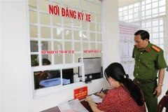 Đề nghị công ty nhập khẩu hỗ trợ đăng ký xe ôtô qua cổng dịch vụ công